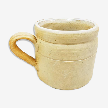 Beige sandstone pot