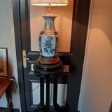Chinese-decorated lamp