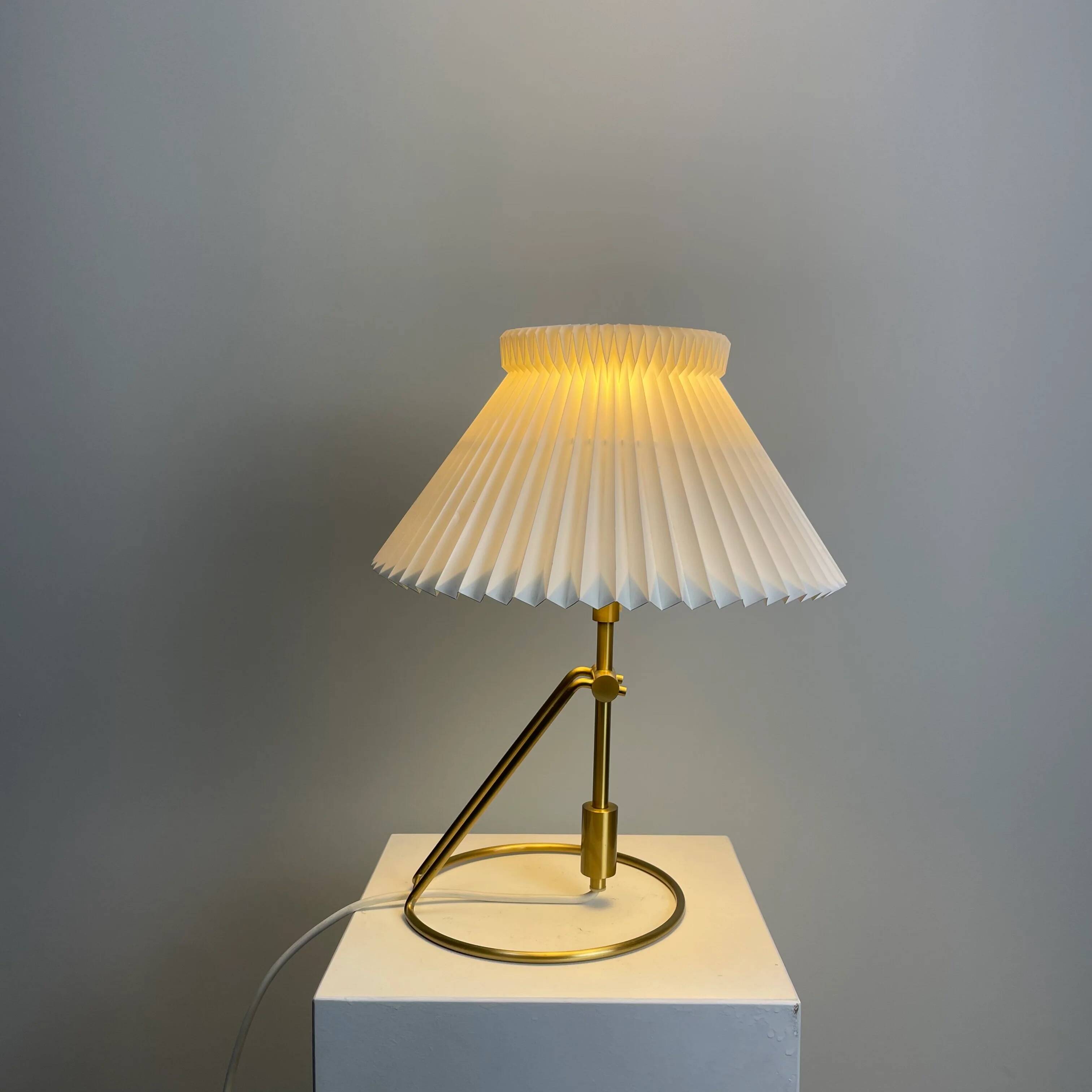 Table lamp Le Klint model 305 by Christian Hvidt 1970