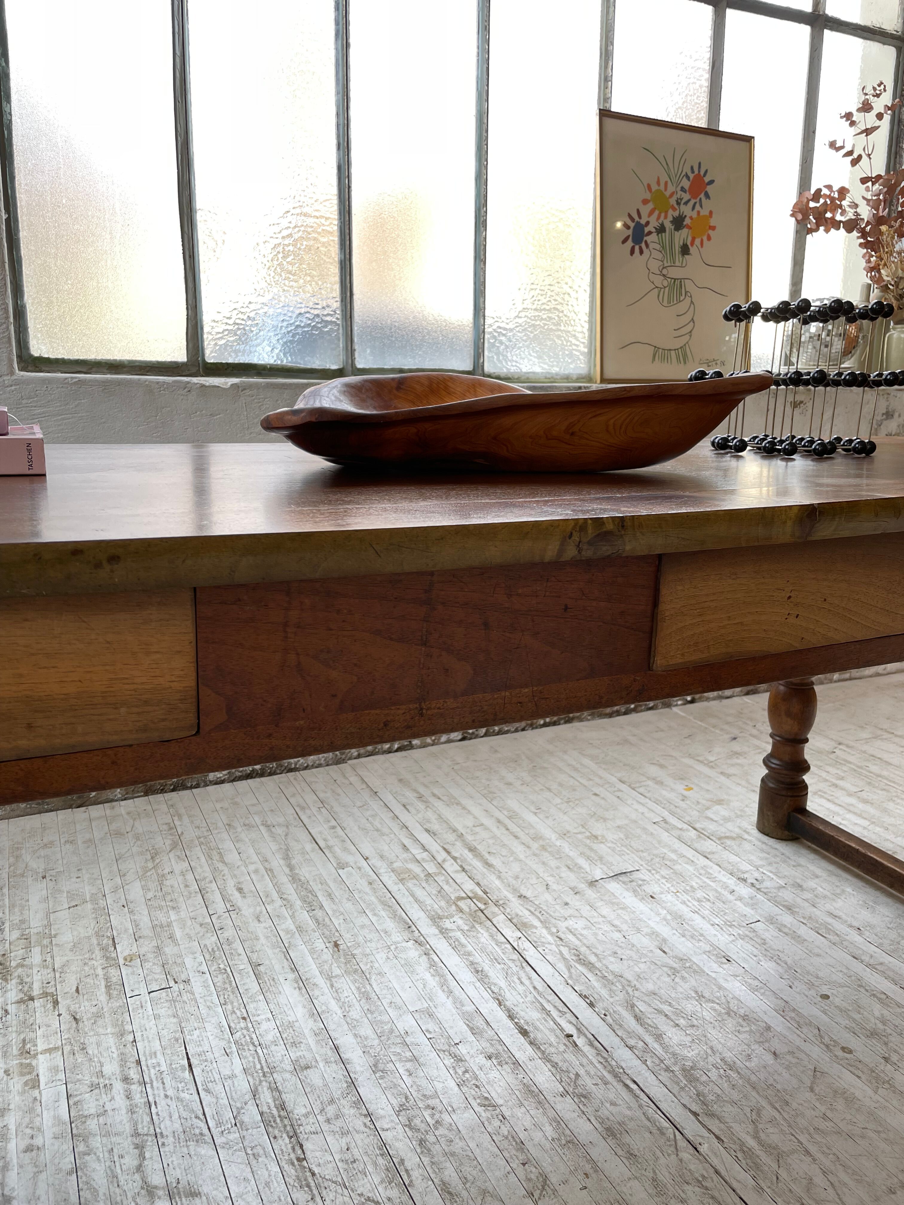 Table of draper firm walnut 260cm