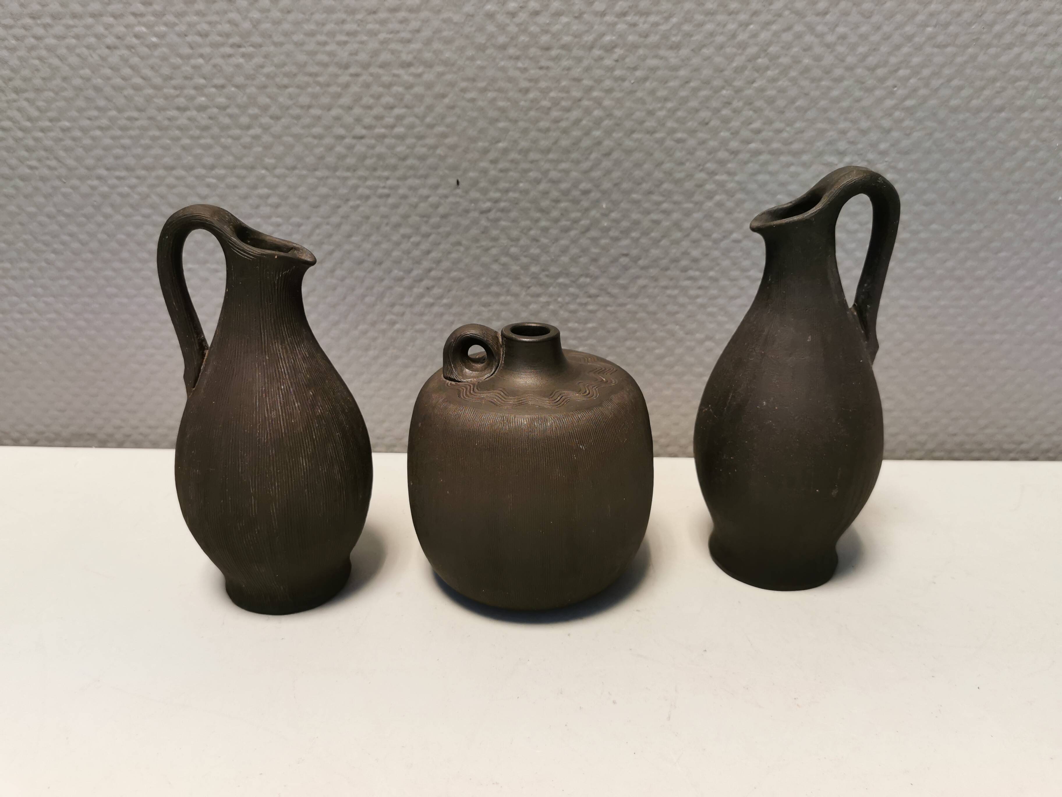 Céramiques du danois dagnæs ceramics des années 1970. avec rainures.