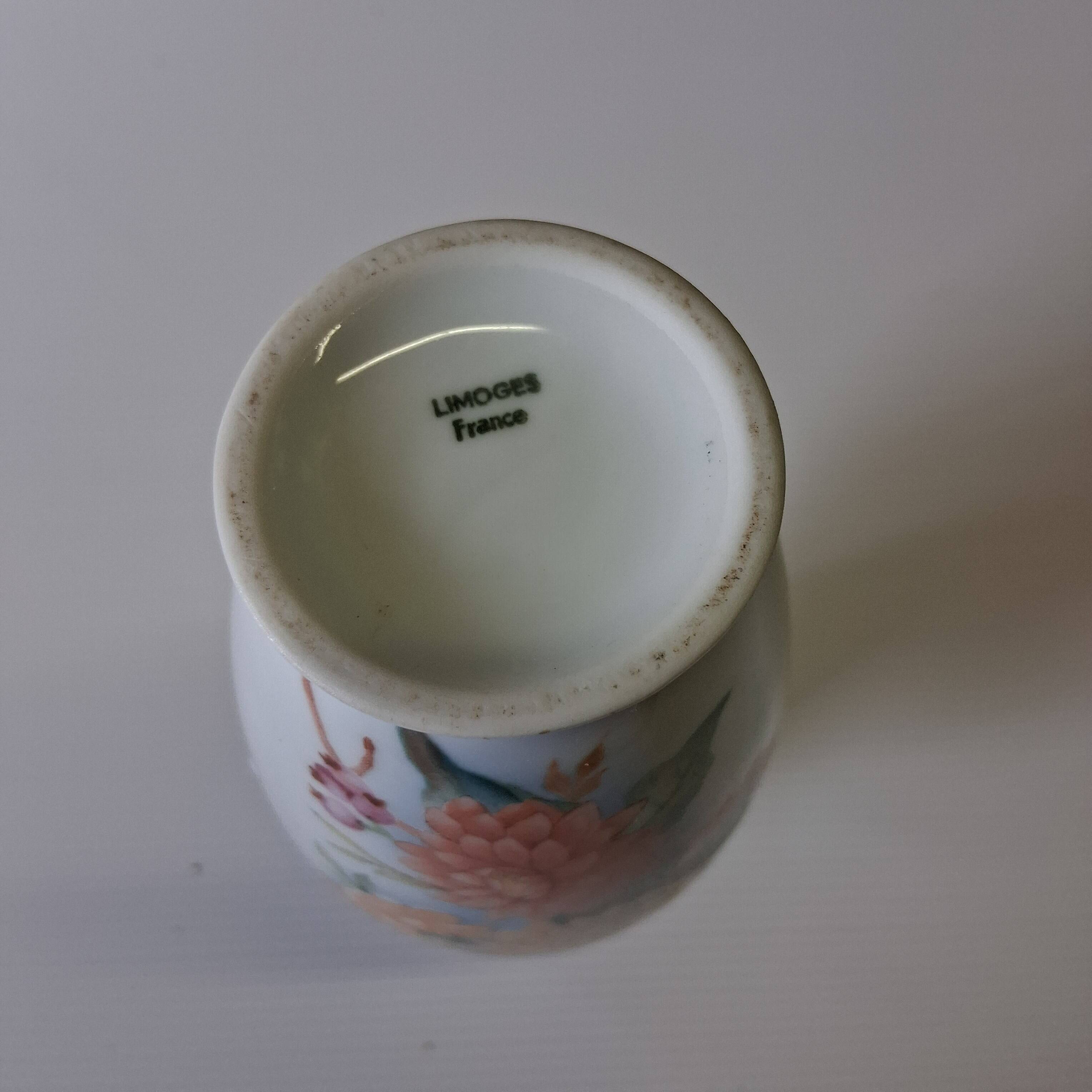 Limoges porcelain vase in very good condition.