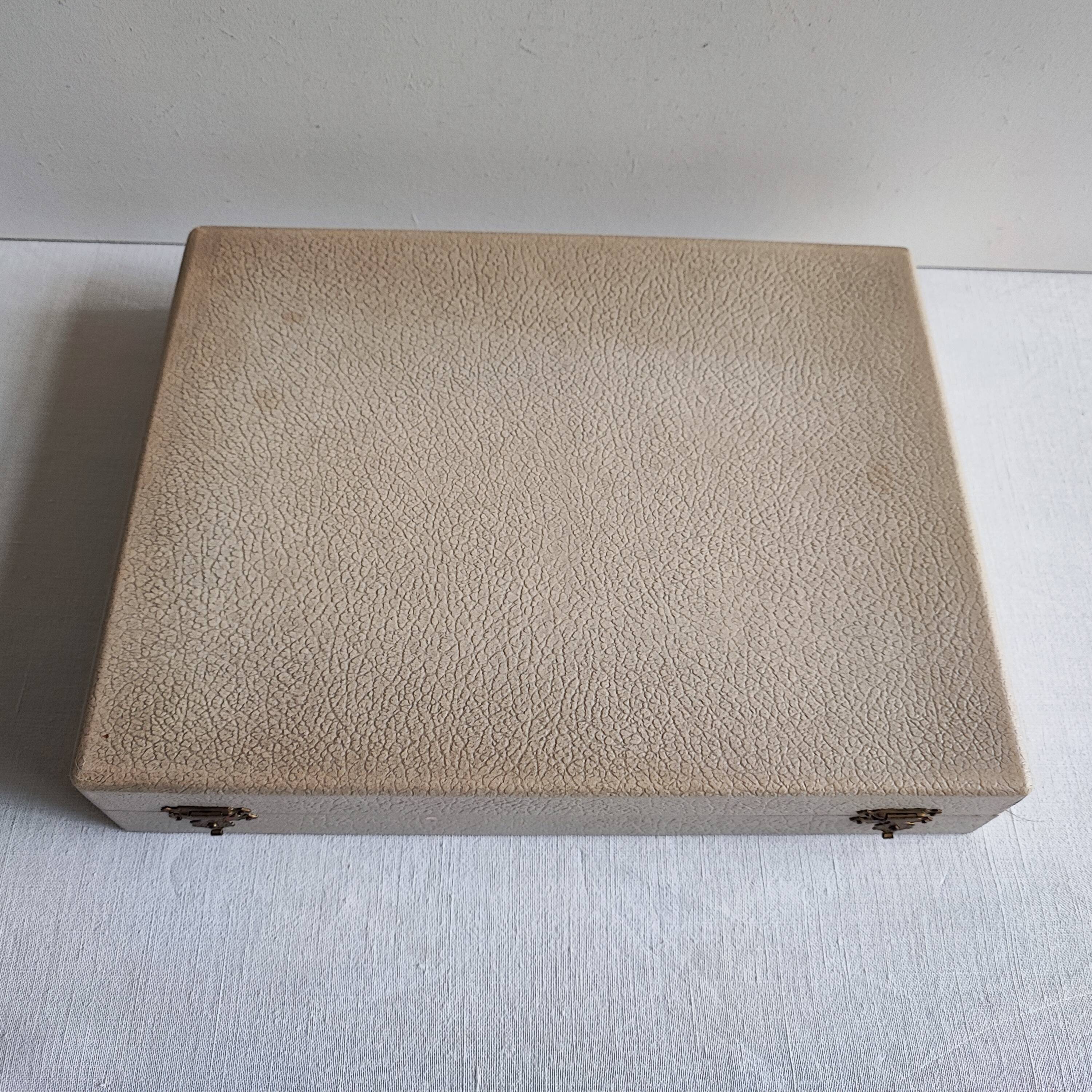 60' bamboo handle meat knives