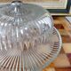 Vintage VMC Reims plat à gâteau et cloche en verre taillé