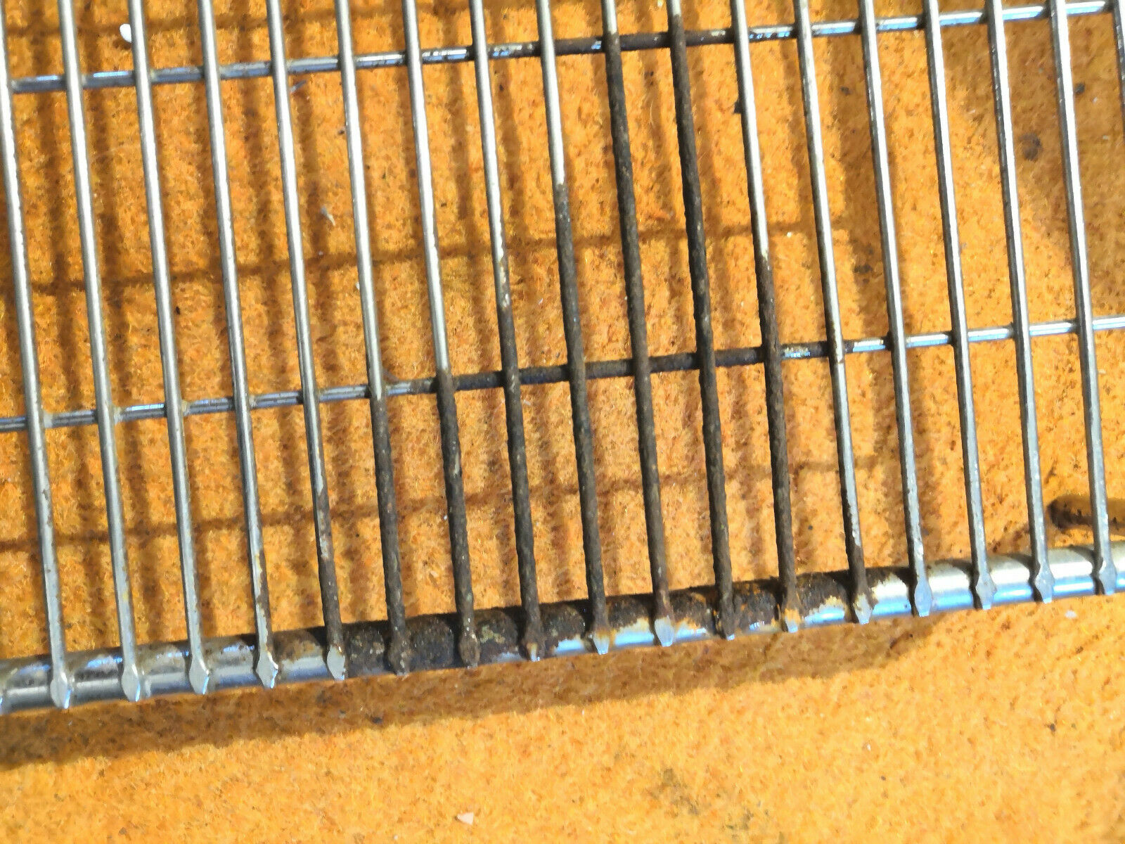 Vintage grid tray steel coffee table