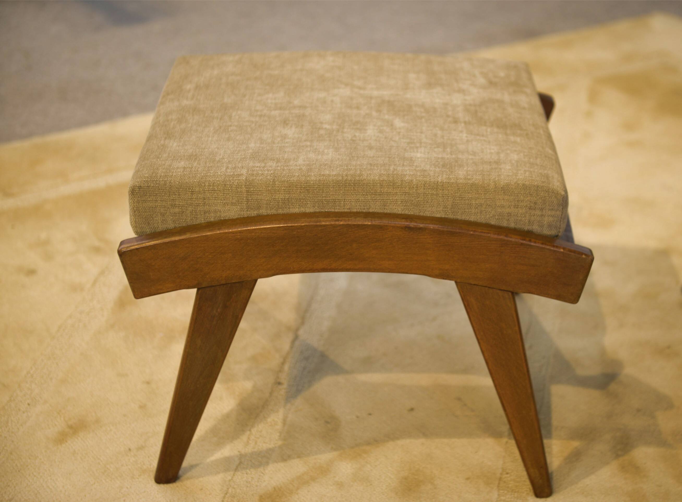 Fauteuil scandinave et deux ottomans 1960’s