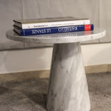 Coffee table in Italian whithe  Carrara marble