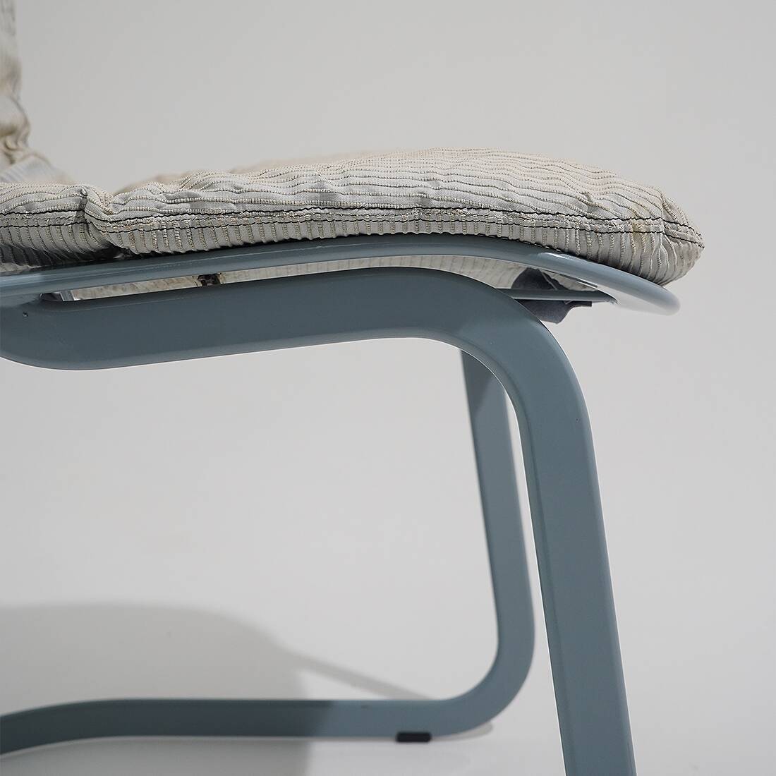 Ensemble de 4 chaises "077" par Studio Cidue pour Cidue, années 1970.