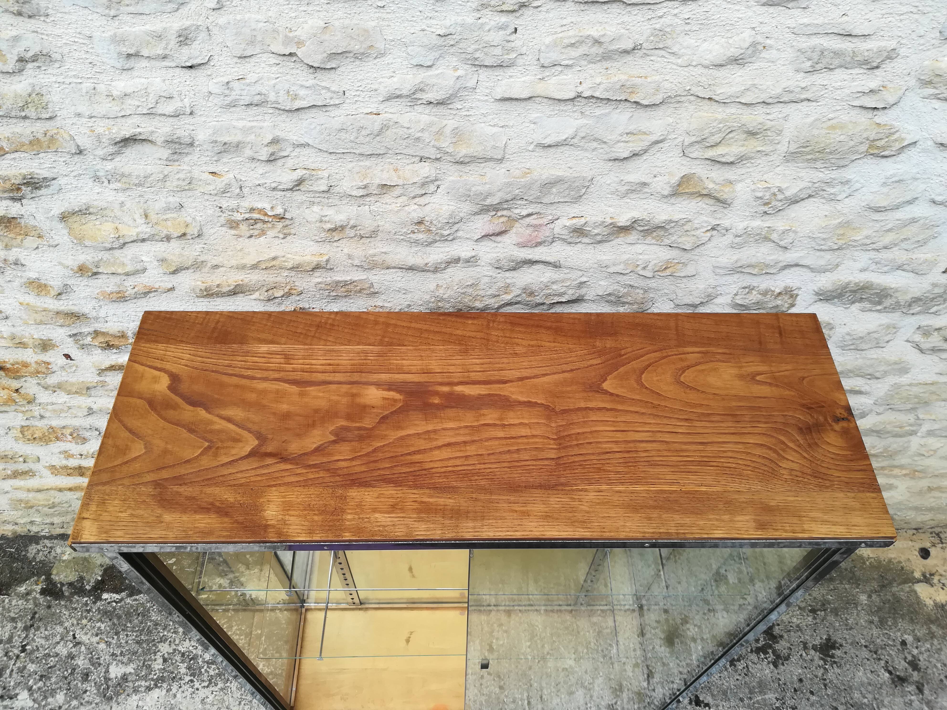 Chrome and wood metal showcase