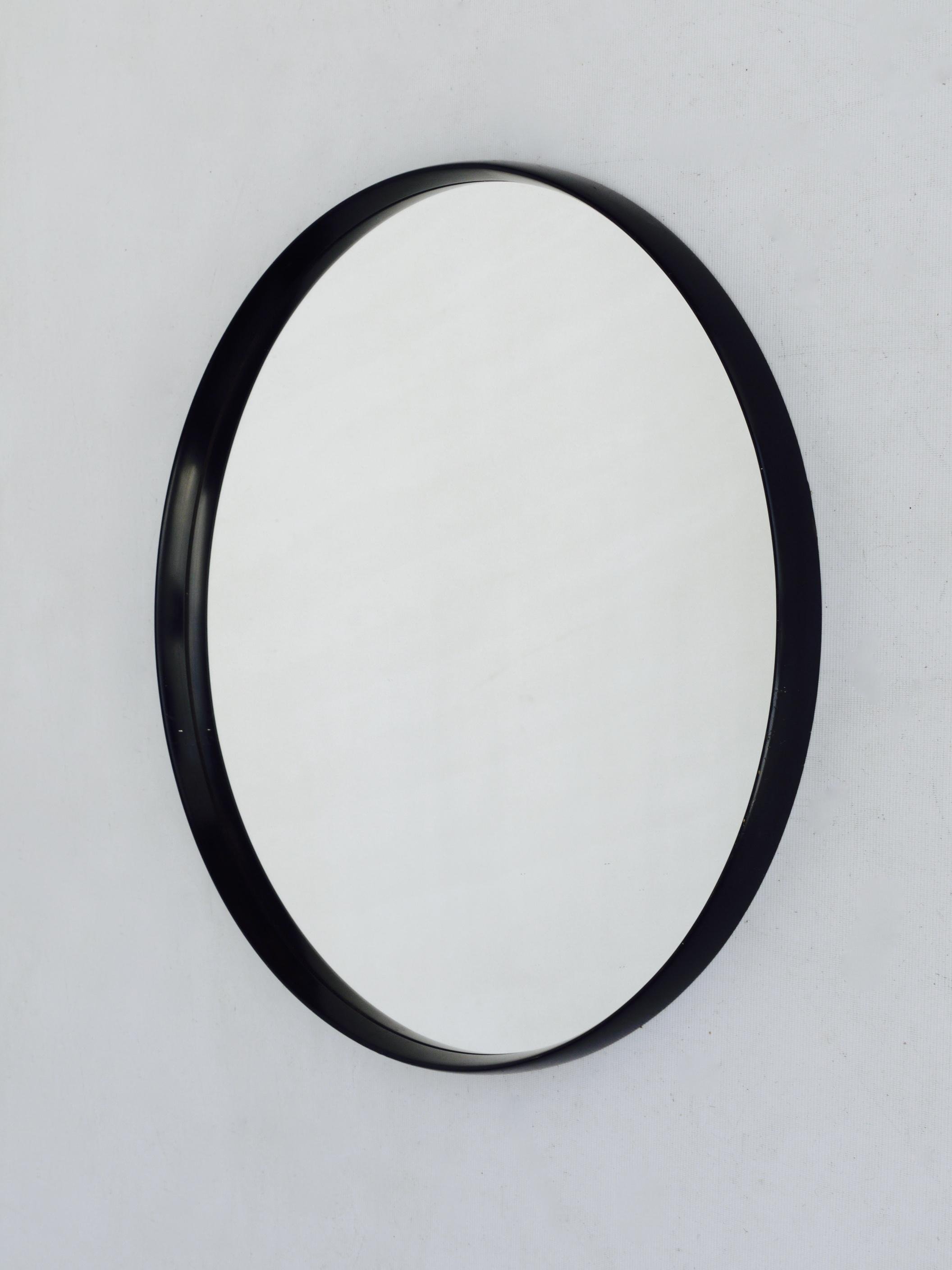 Miroir rond en bois hollandais vintage de O.W. Hack, années 1970