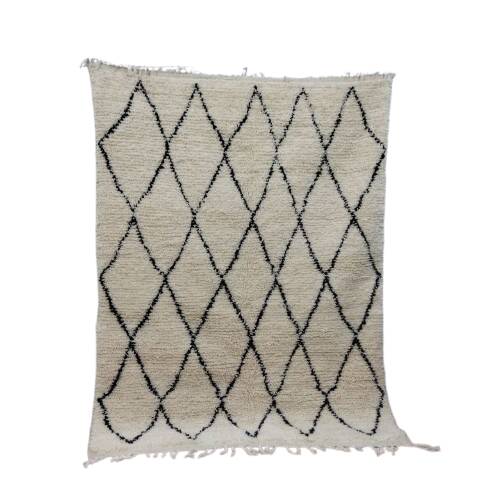 Azilal Berber rug in handmade wool 200 X 140 CM