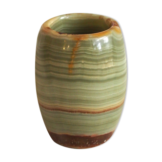 Green onyx pot