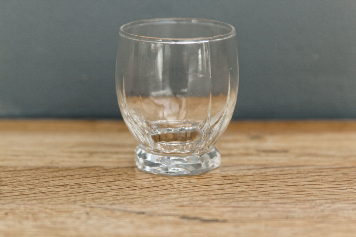 Lot de 9 verres à digestif art déco