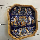 Plat creux de Gien à décor renaissance