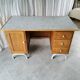 Bureau de maître d’école des années 50