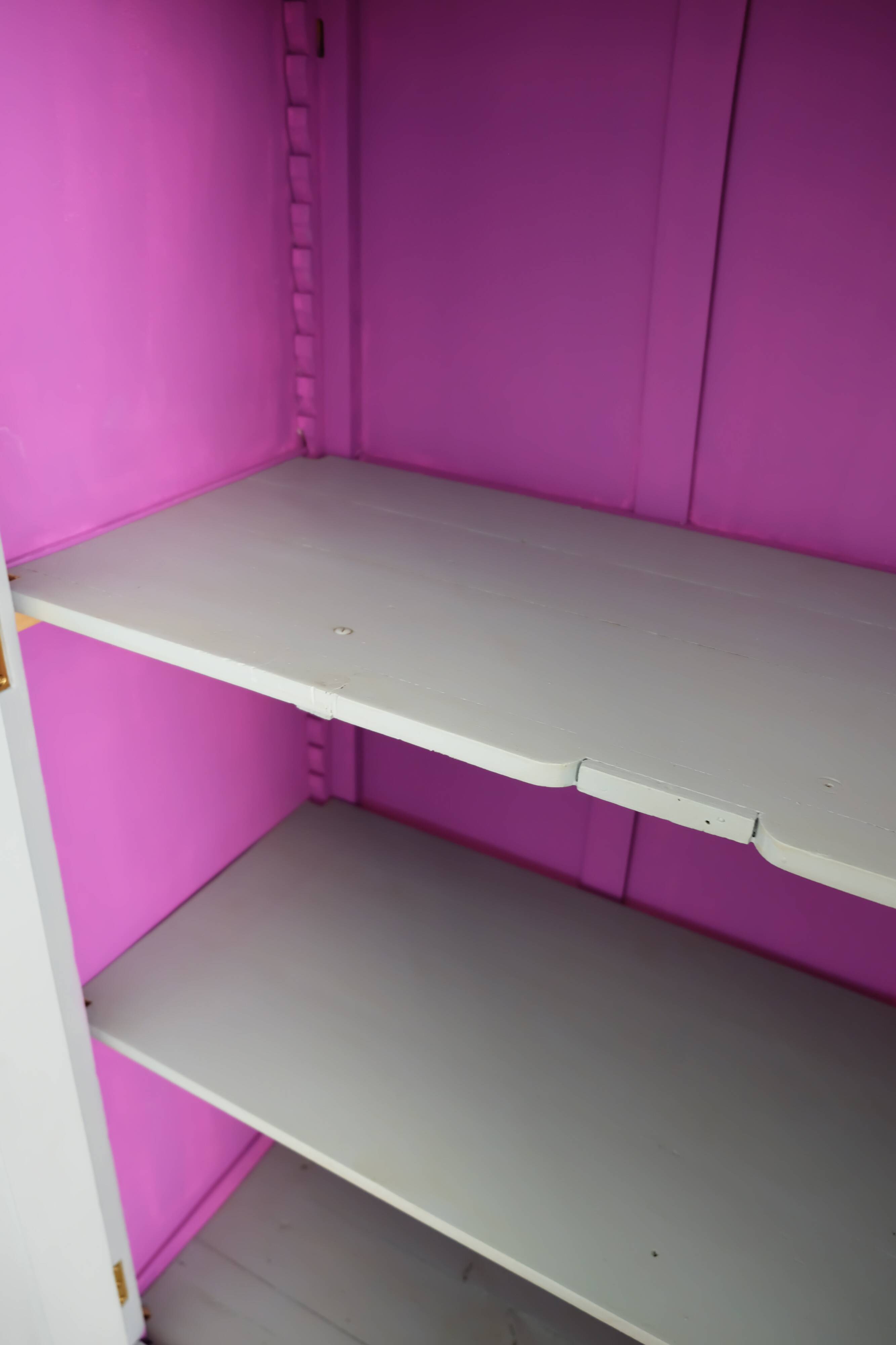 Armoire parisienne vintage