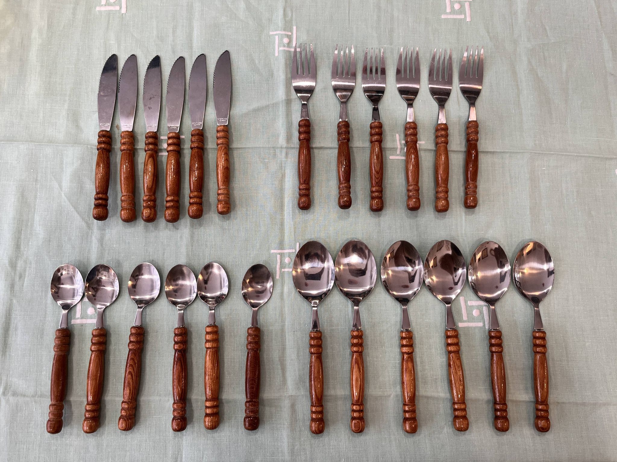 Vintage wooden cutlery set