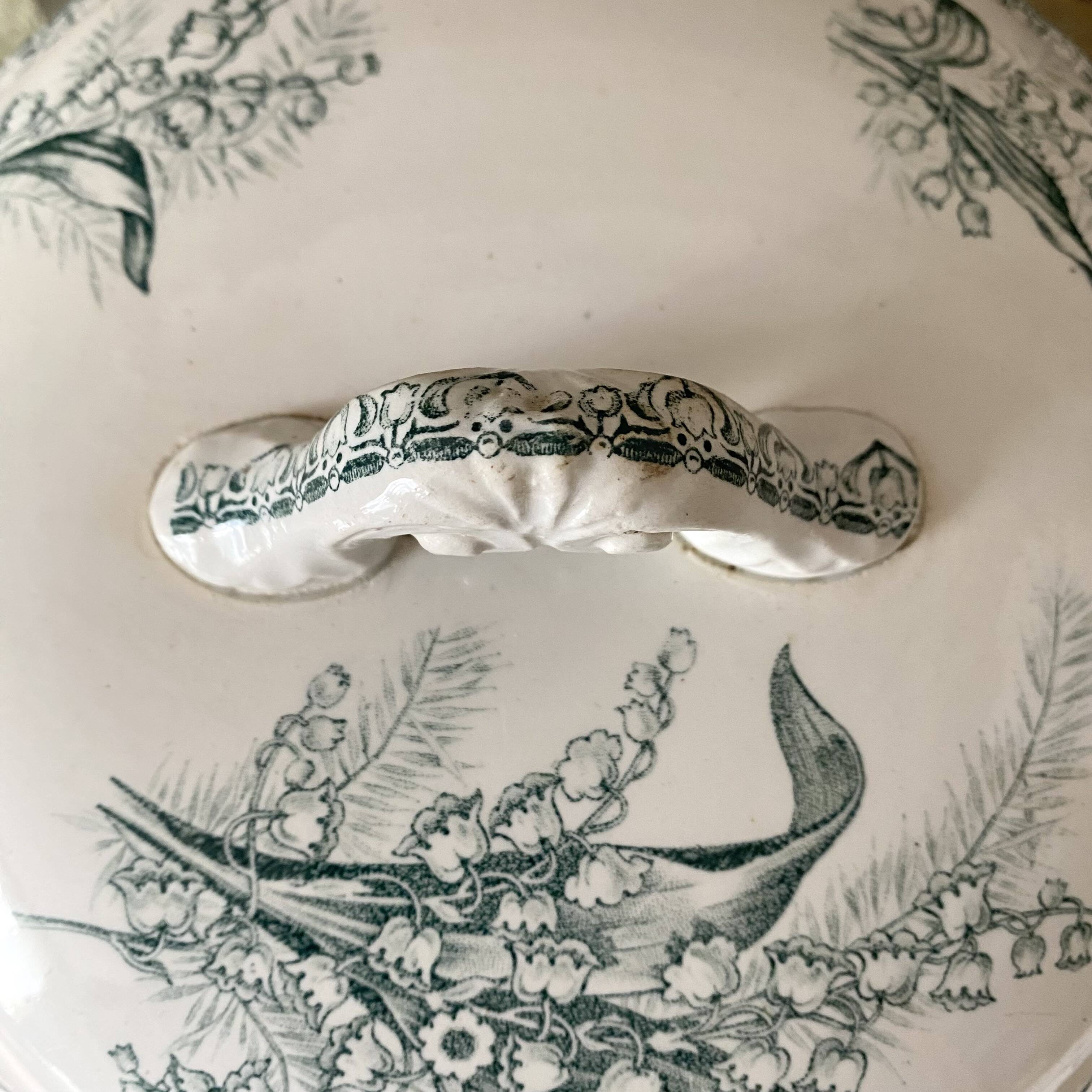 Ste Amandinoise "Margot" Muguet ironware soup tureen
