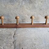 Coat rack with 6 wooden hooks
