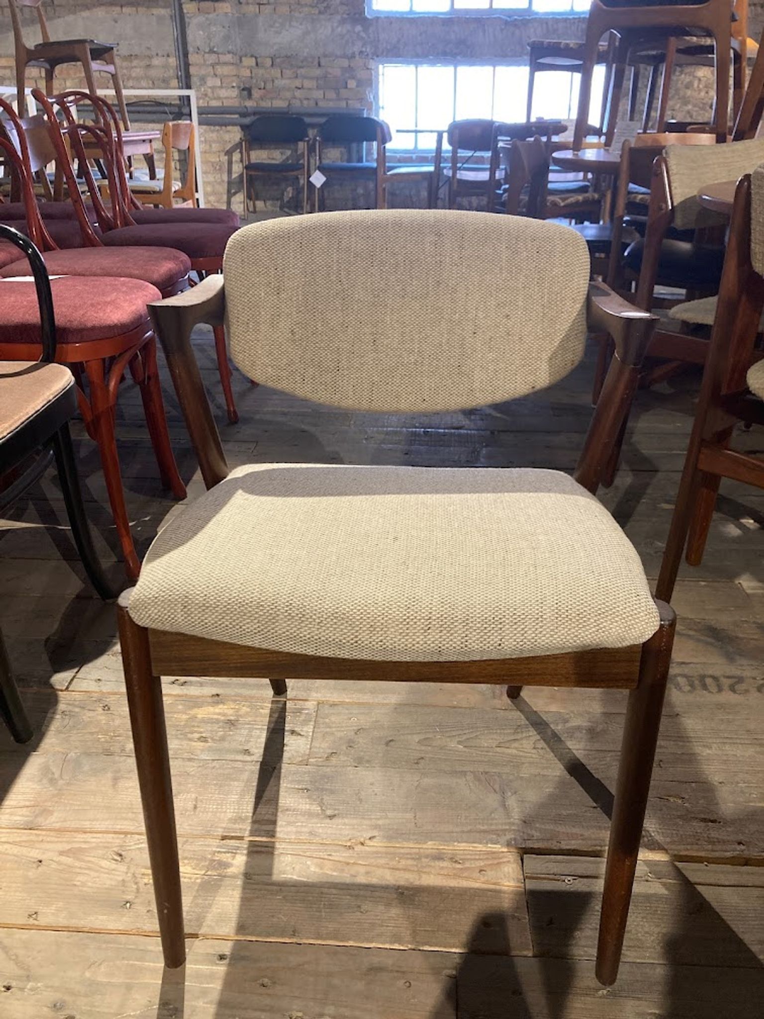 Chaises de salle à manger en teck modèle 42 de Kai Kristiansen pour Schou Andersen