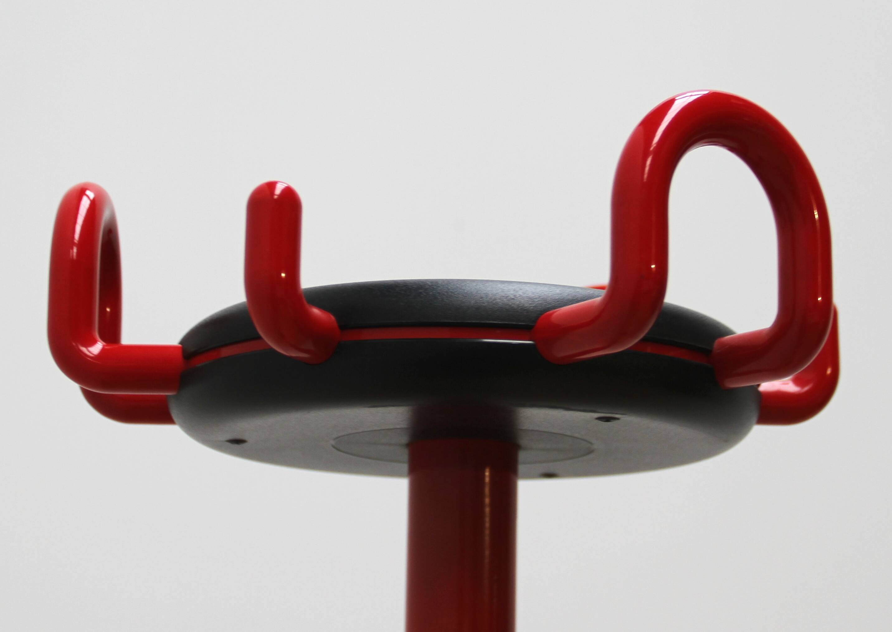 Portemanteau 999 Aiuto, Rexite