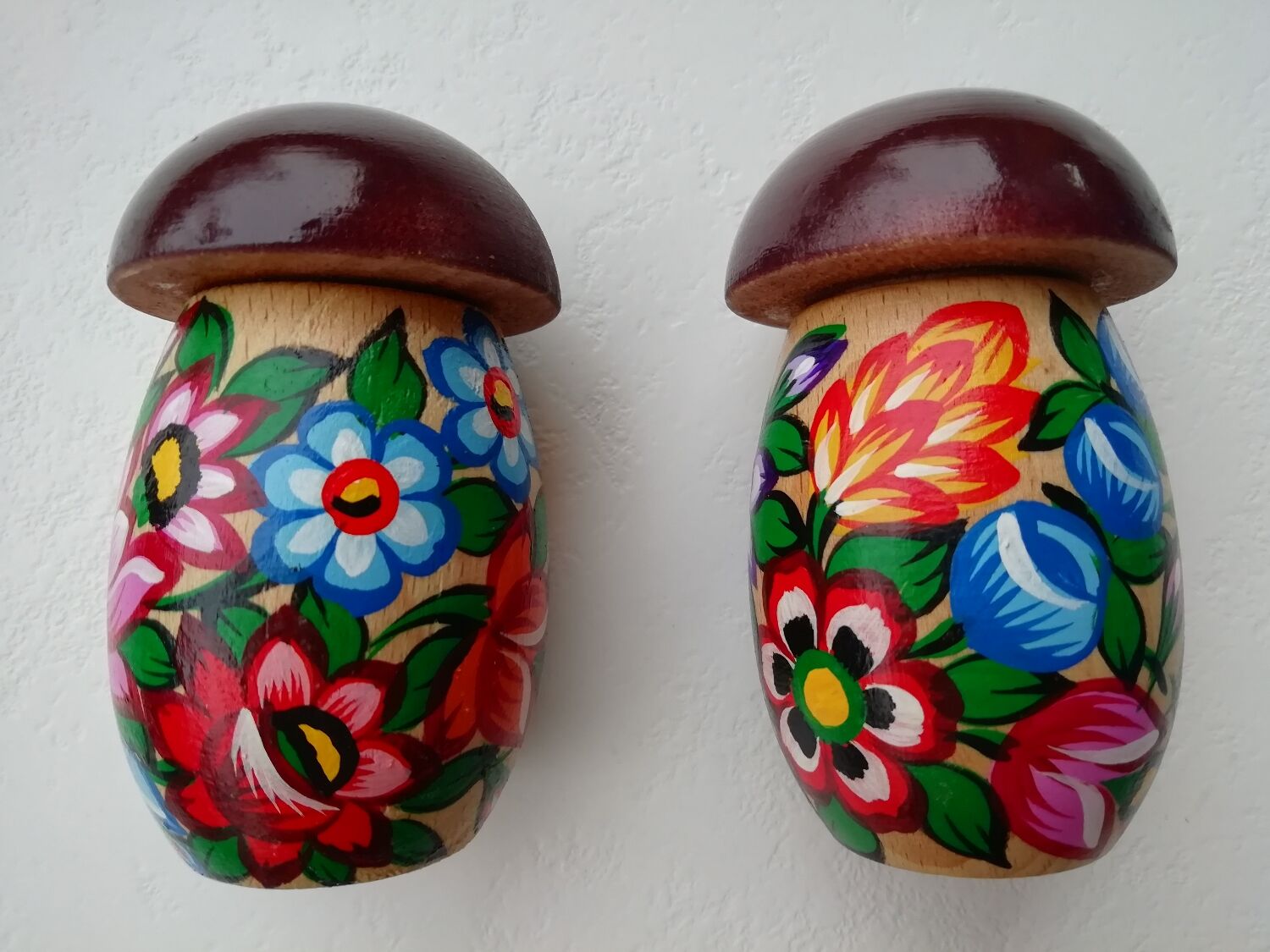 Mushroom salt and pepper shakers