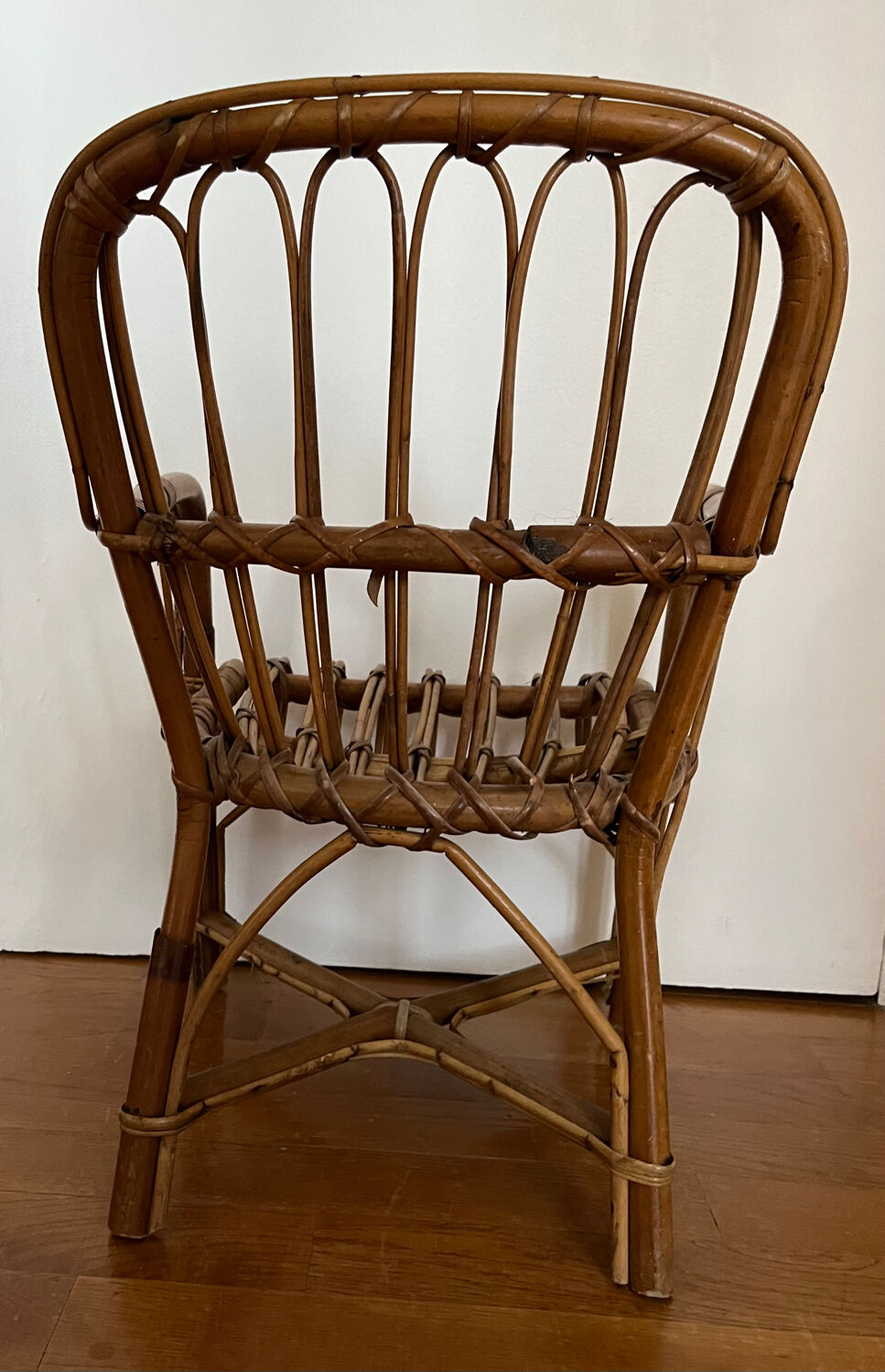 Fauteuil d’enfant en rotin