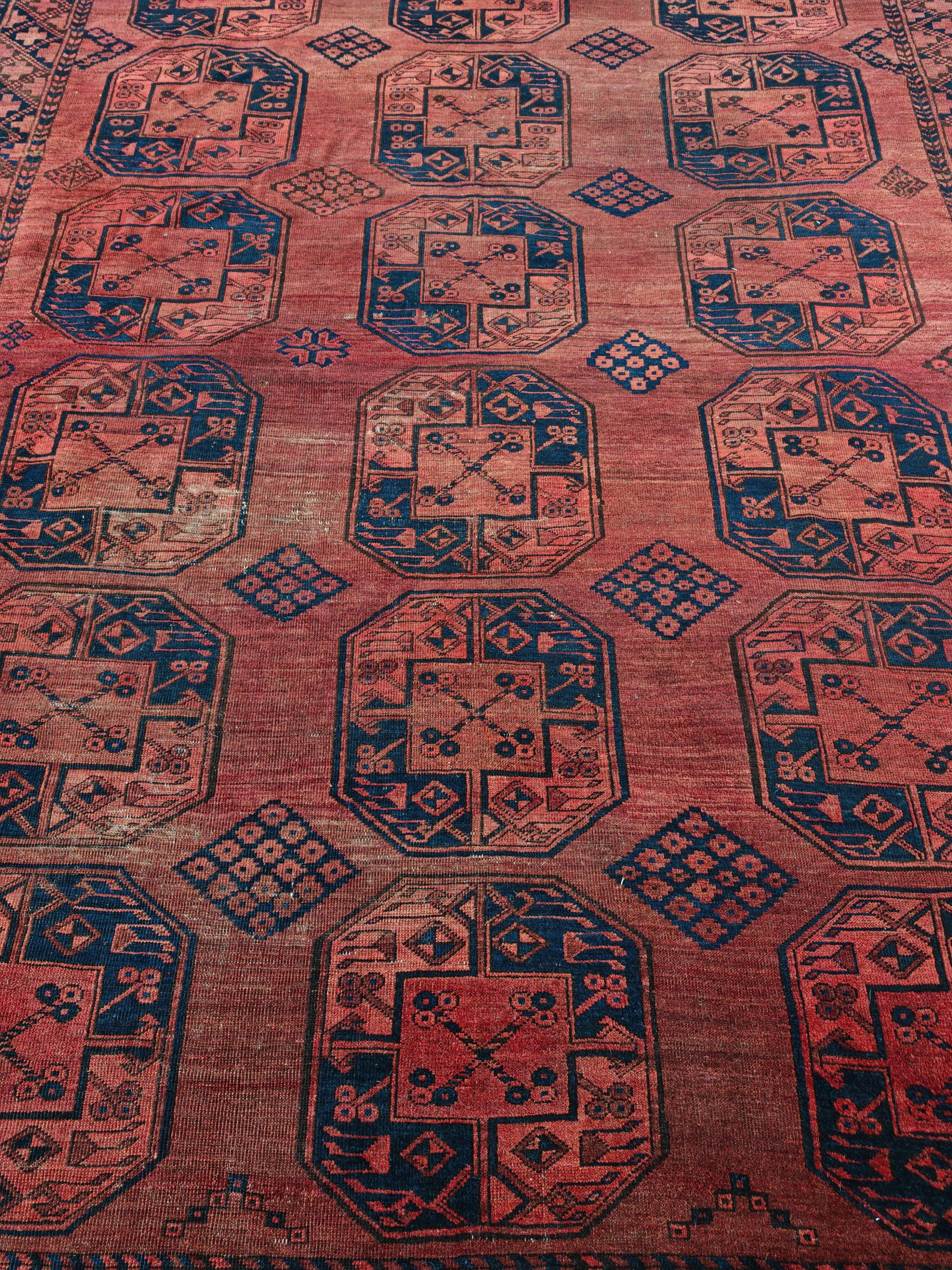 Antique Turkmen Ersari hand-knotted wool carpet 1920s