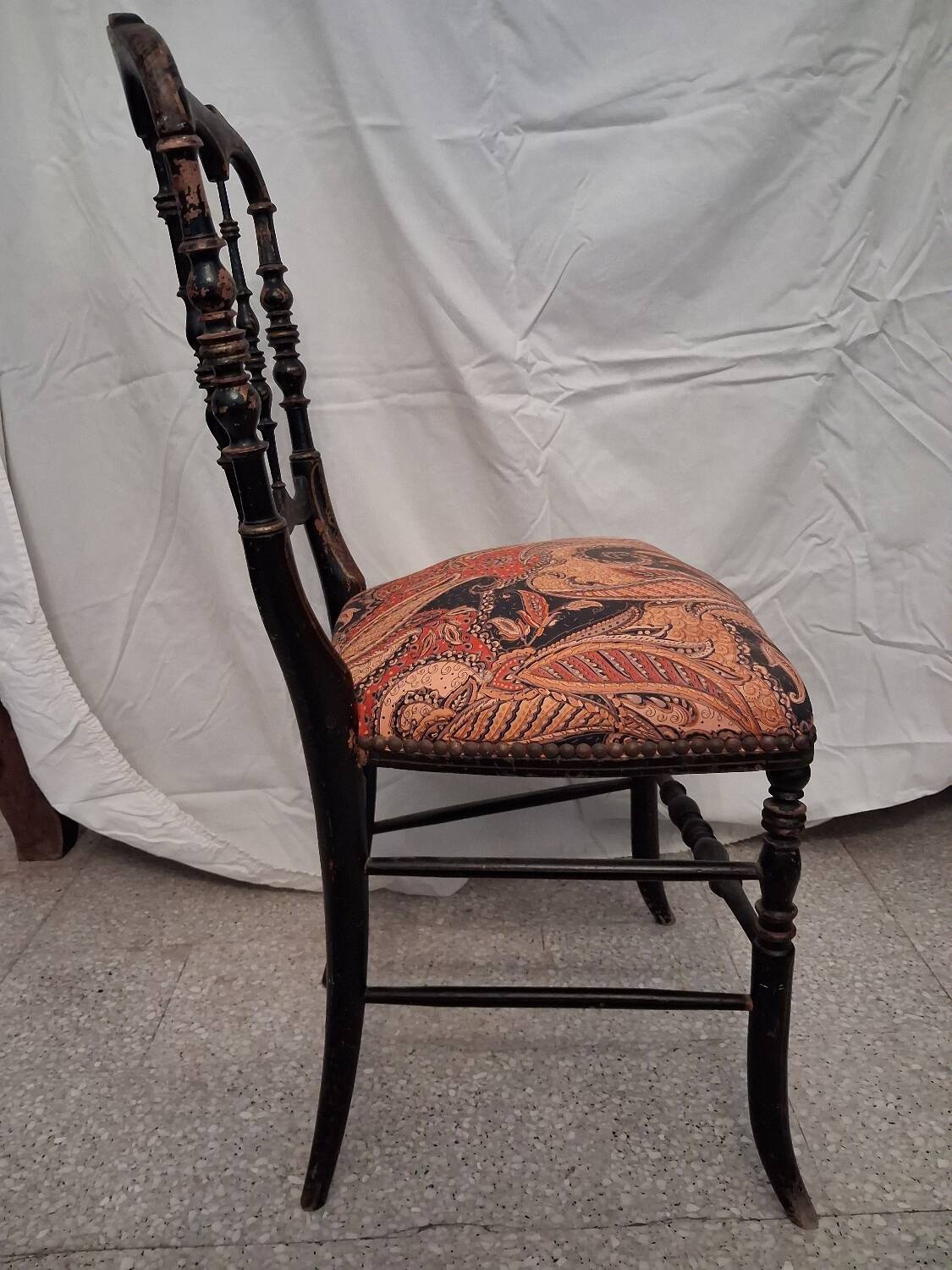 Chaise Napoléon III en bois noirci