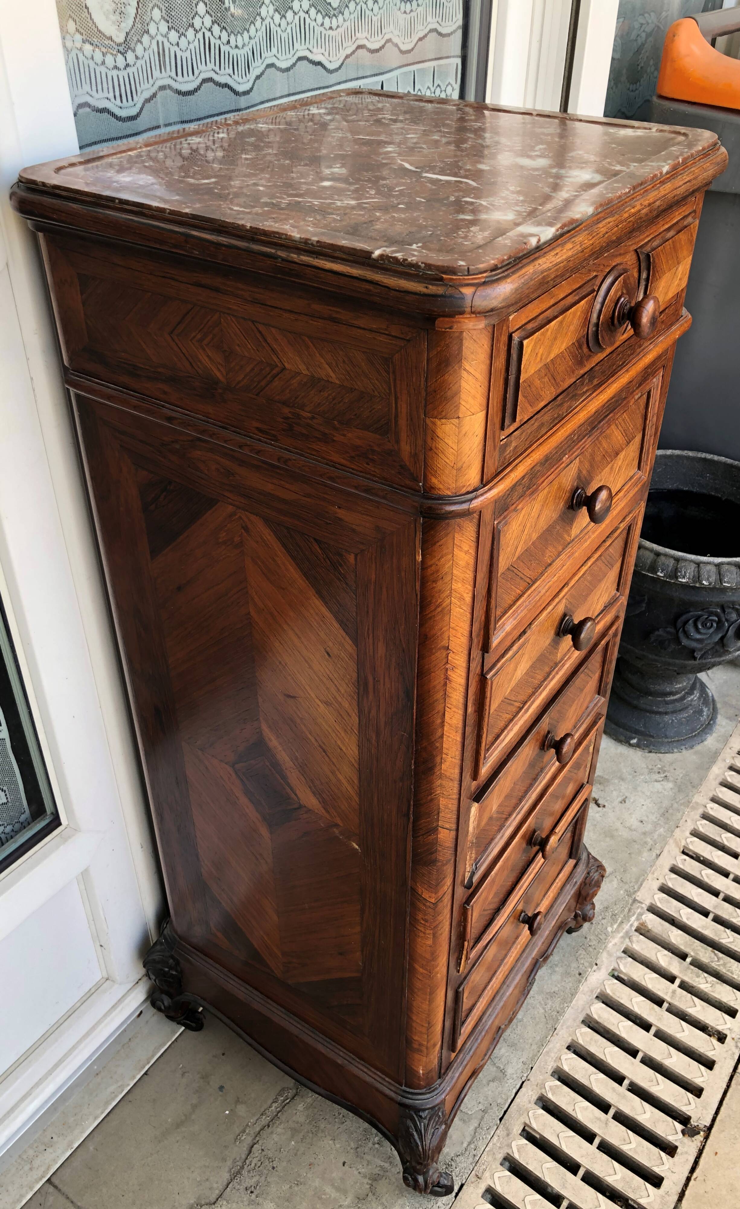 Bedside above marble with a niche and 4 drawers