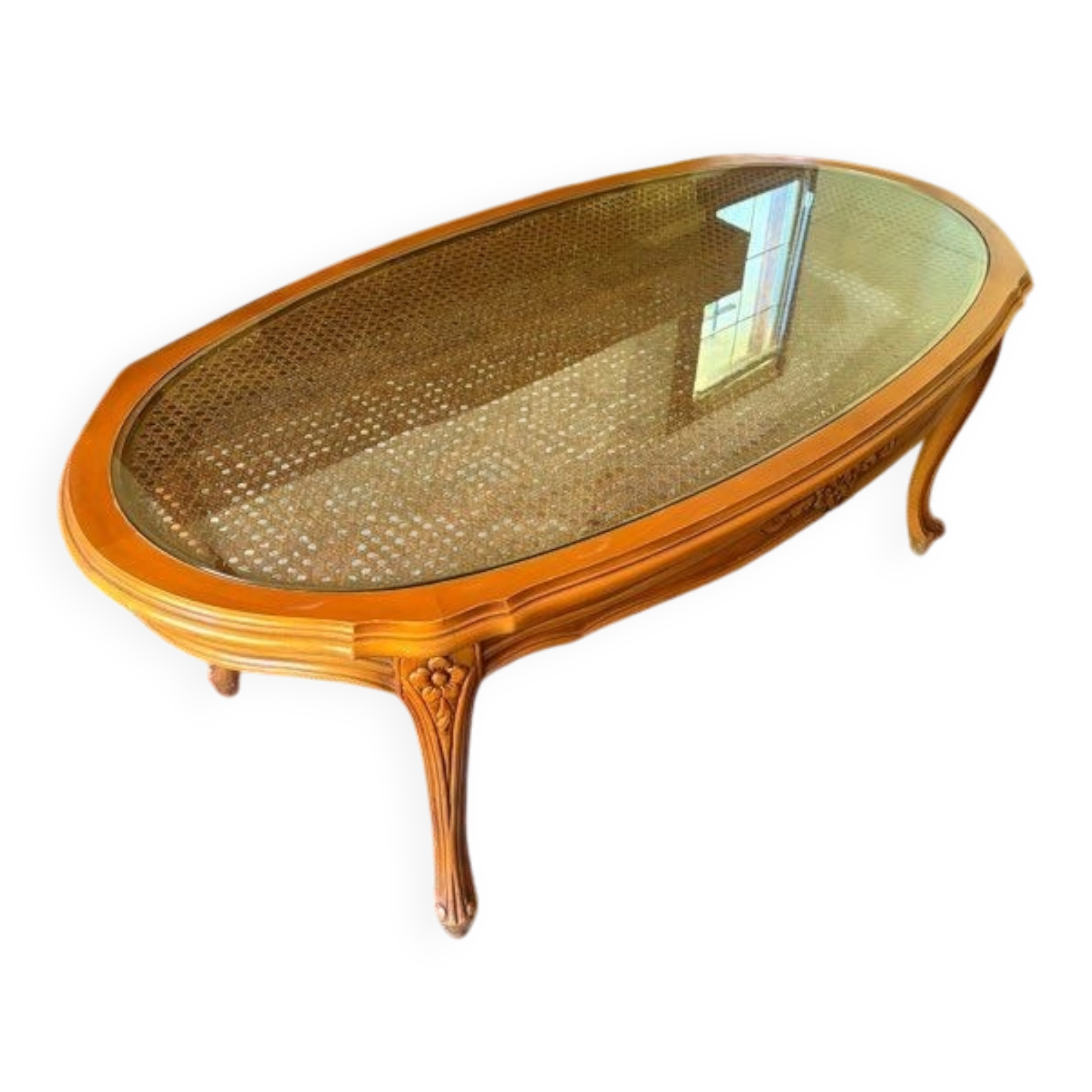 Oval coffee table