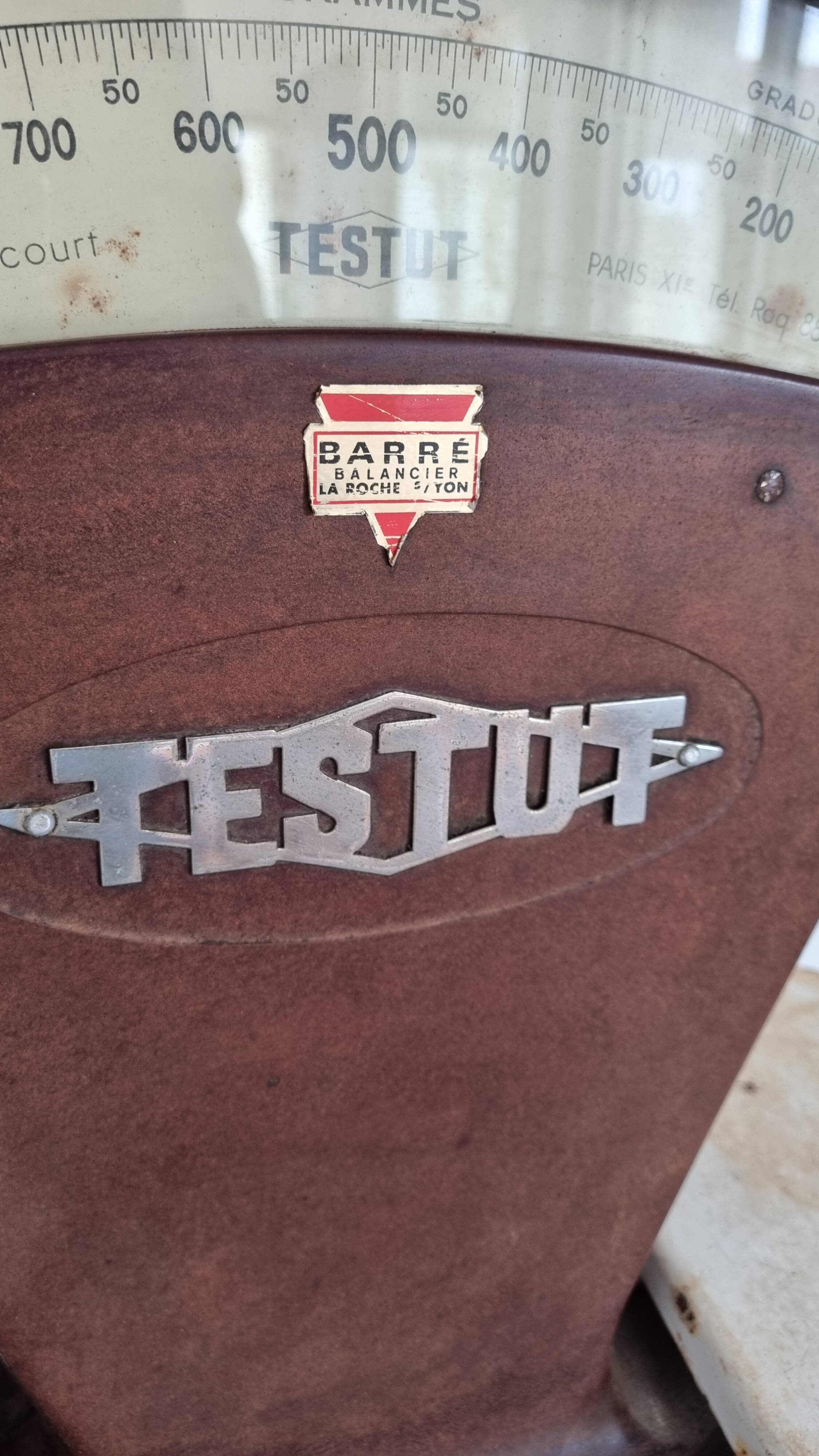 Vintage Testut scale