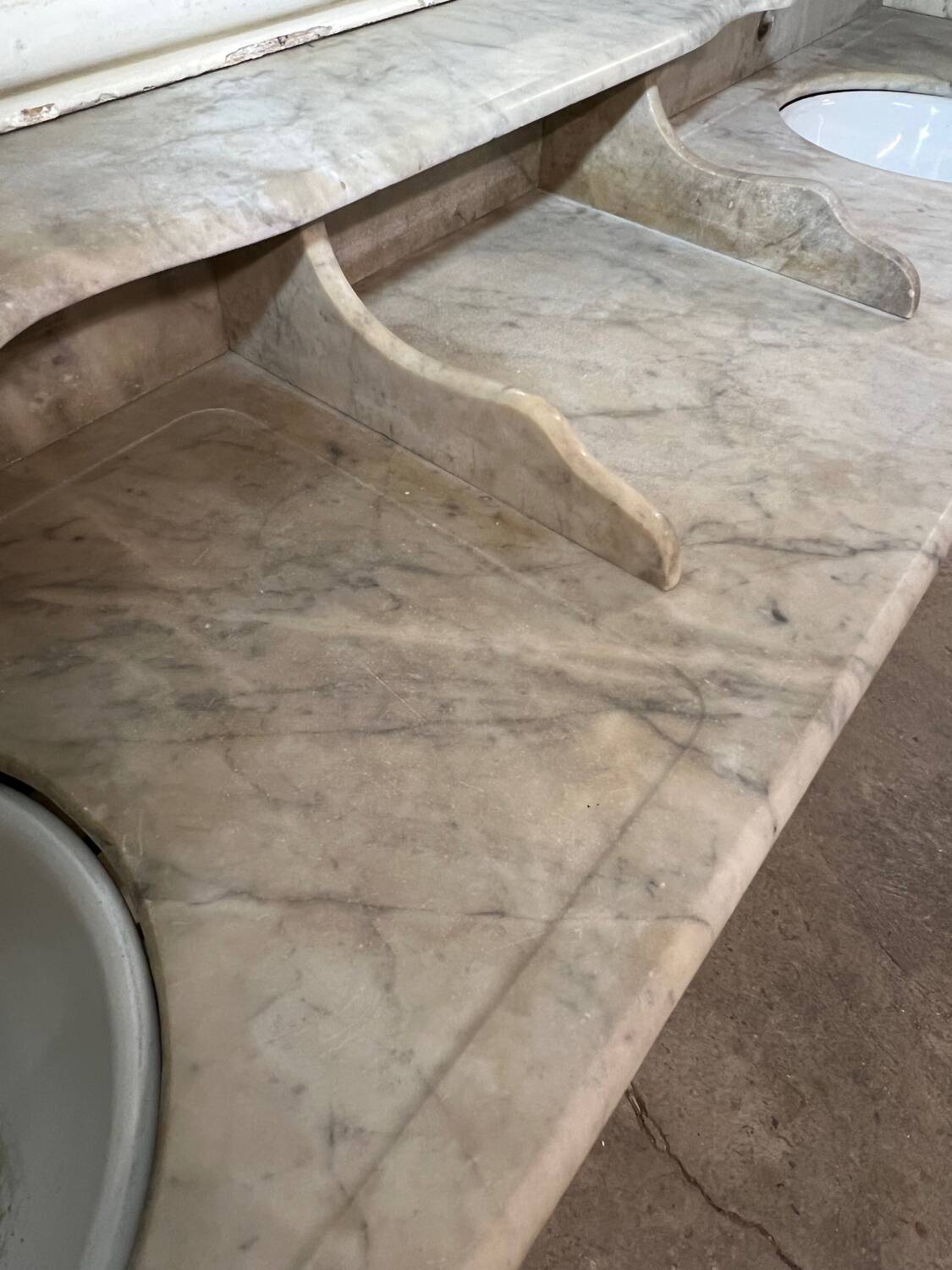 Antique hairdresser's-barber's furniture