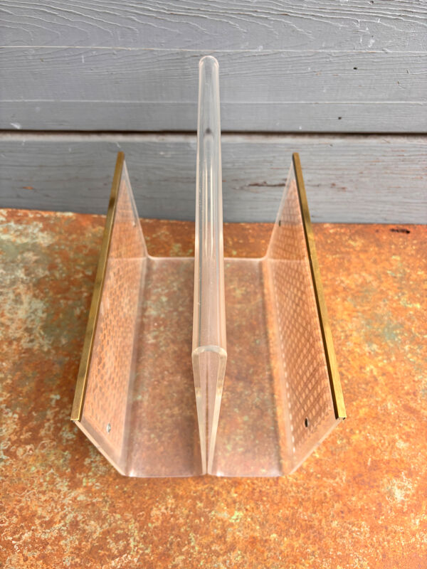 Porte-revues vintage 70´s en plexiglass. Home Dior