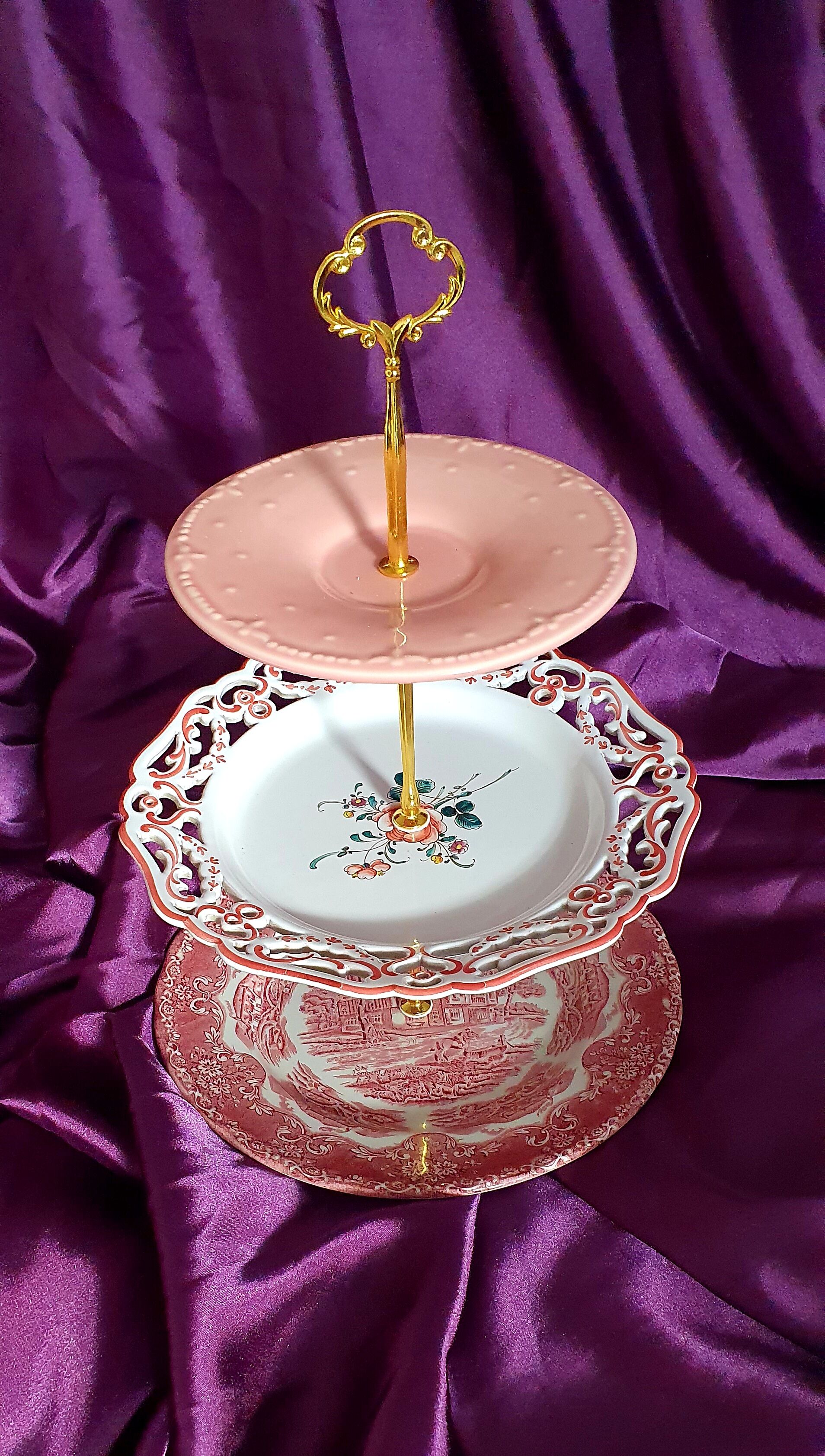 Servant - cake display, fruit, aperitif