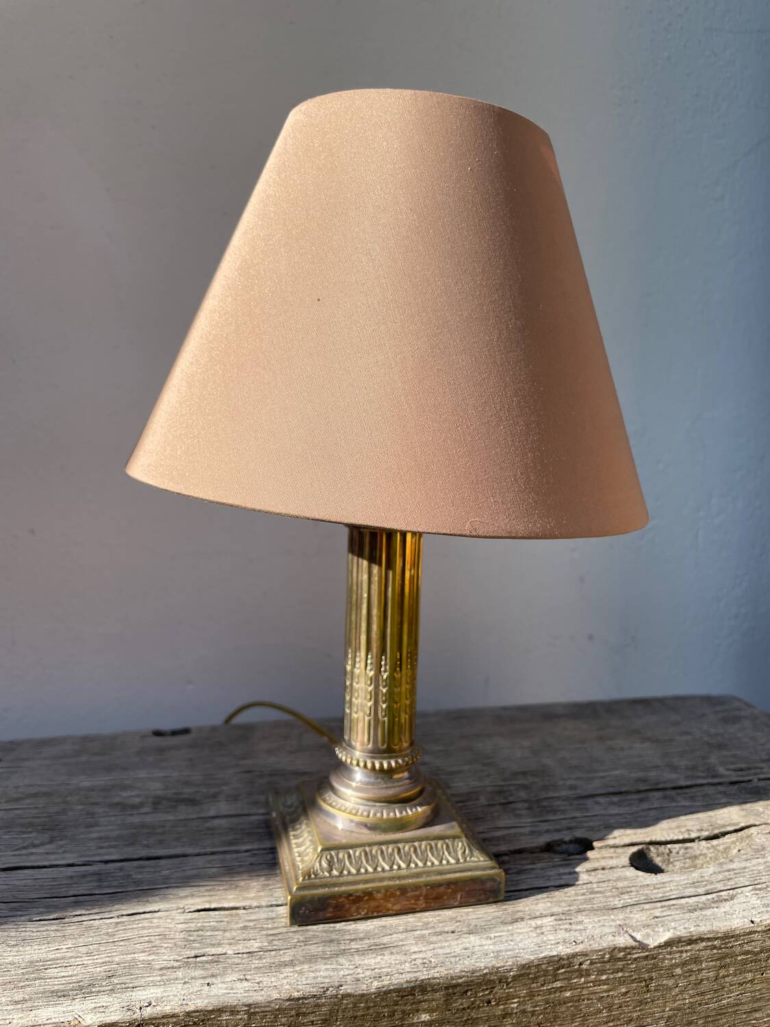 Paire de lampes en métal argenté Louis XVI Cailar Bayard XIXek
