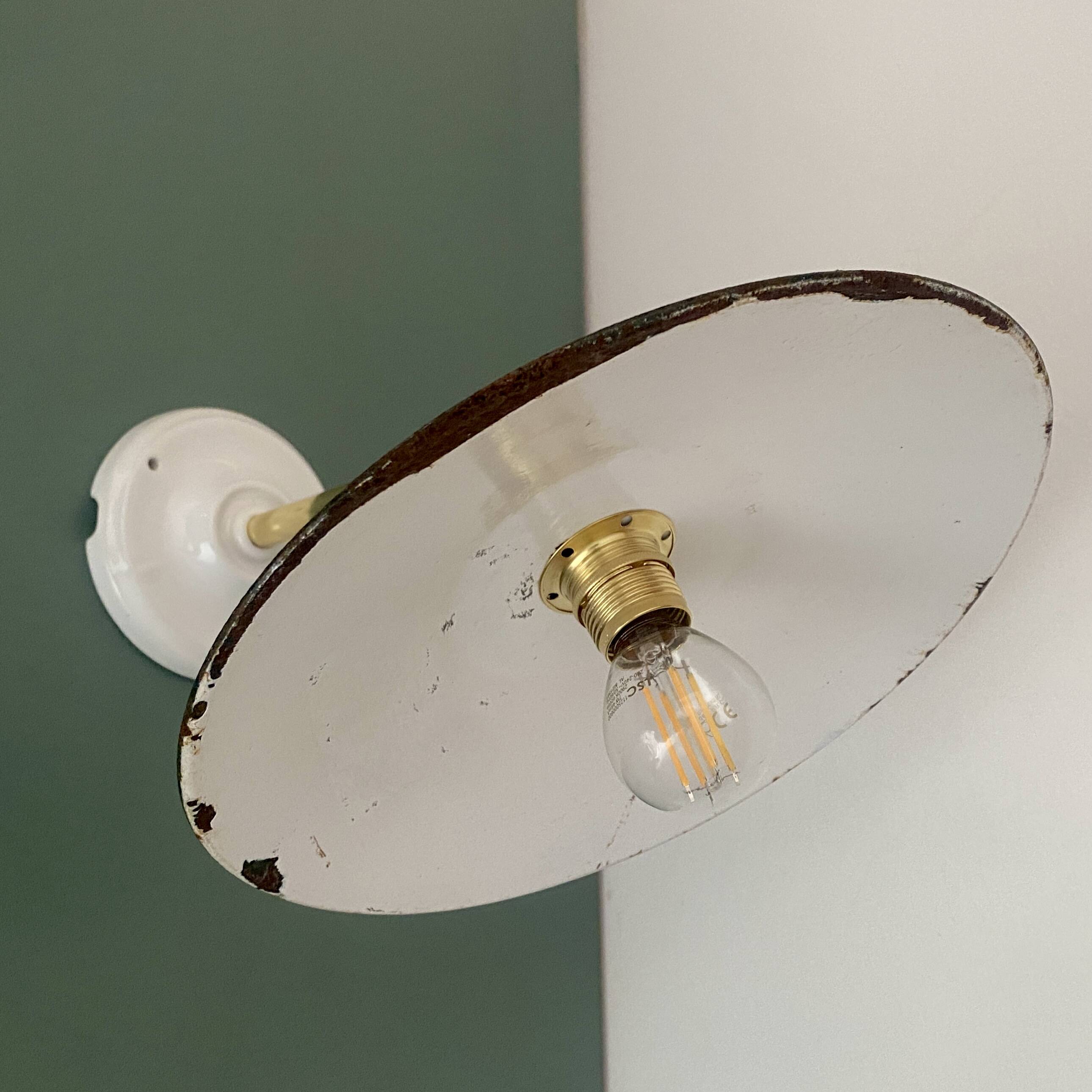 Vintage green enamelled sheet metal wall lamp shade - 3 -