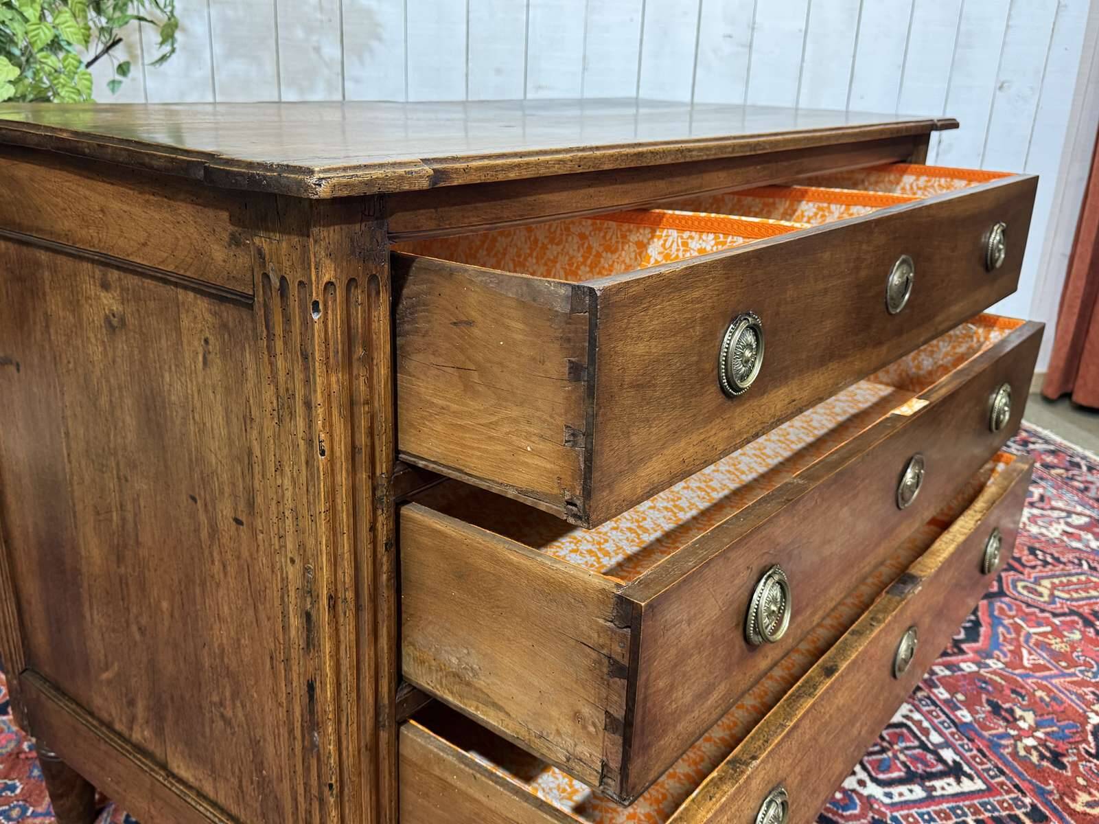 Louis XVI commode from the 18th century in walnut.