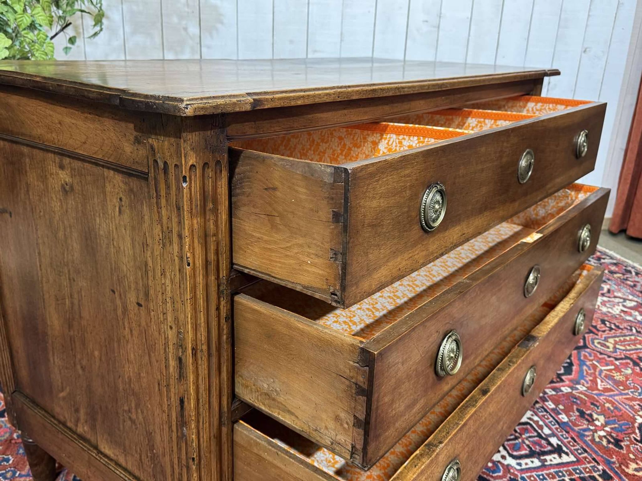 Louis XVI commode from the 18th century in walnut.