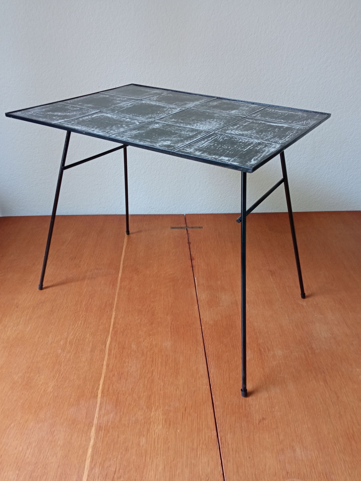Table d'appoint années 60