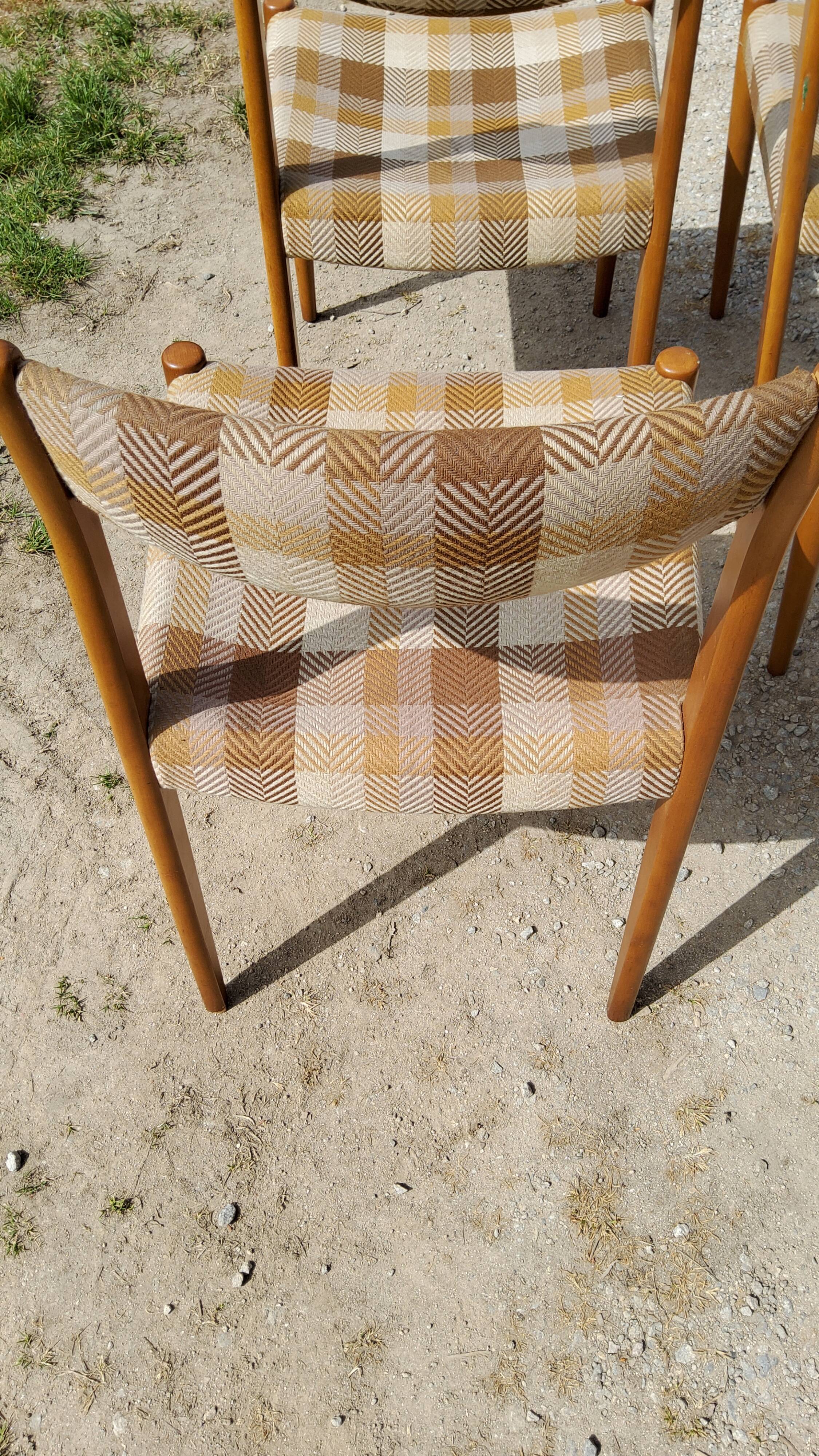 Set of 4 Scandinavian style chairs from the 70s