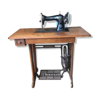 Vintage Singer Sewing Machine