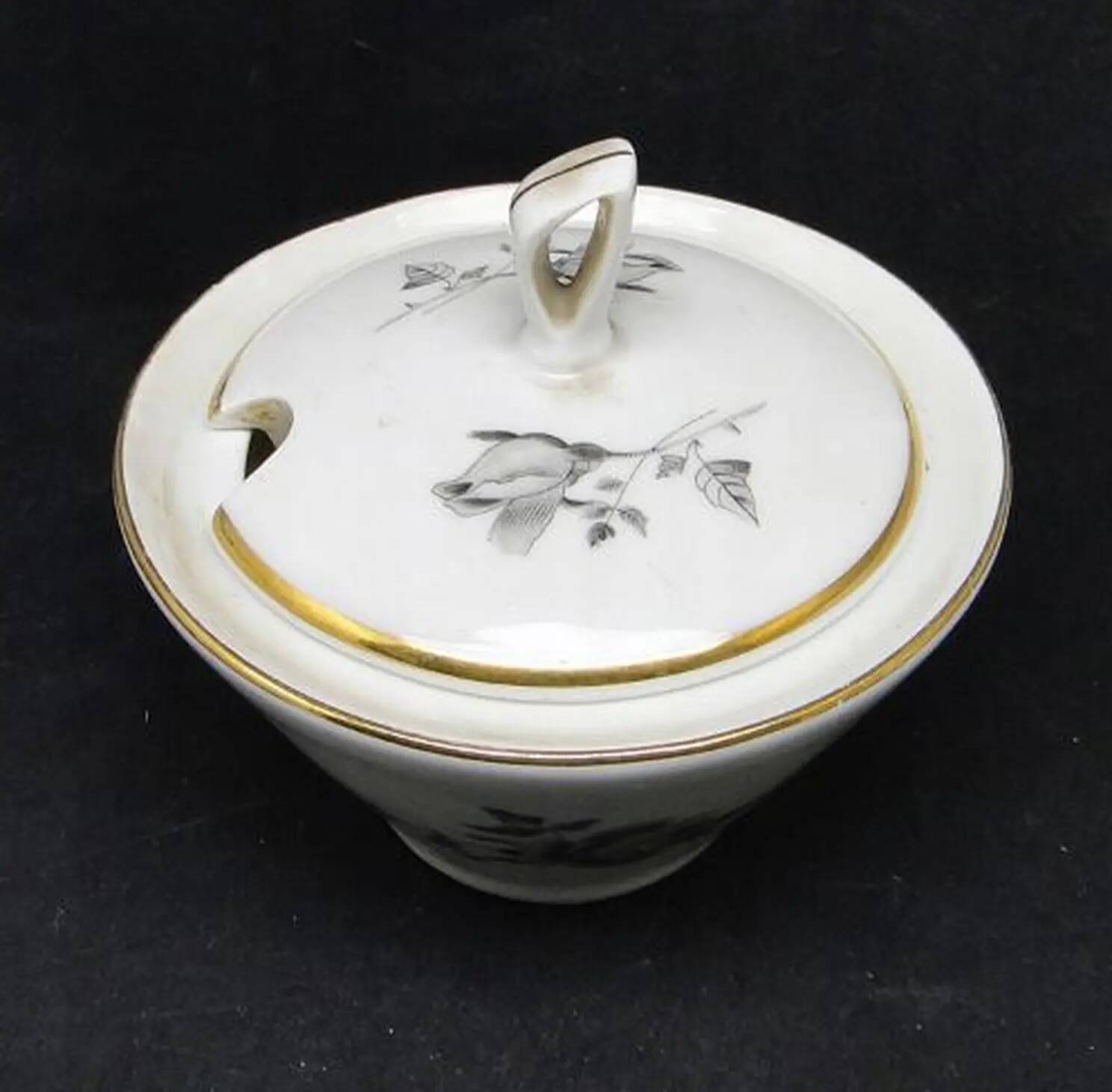 Art Nouveau sugar bowl, cream ceramics, Ćmielów, Poland, 1960s