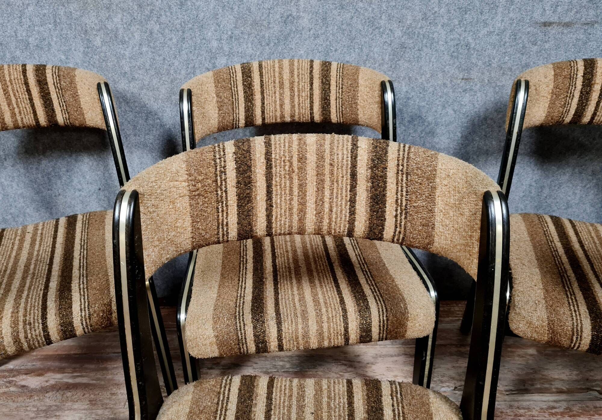Series of 6 Baumann Vintage gondola chairs in solid wood and chromed metal 60s-70s
