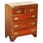 Commode militaire vintage avec plateau coulissant et dessus extensible