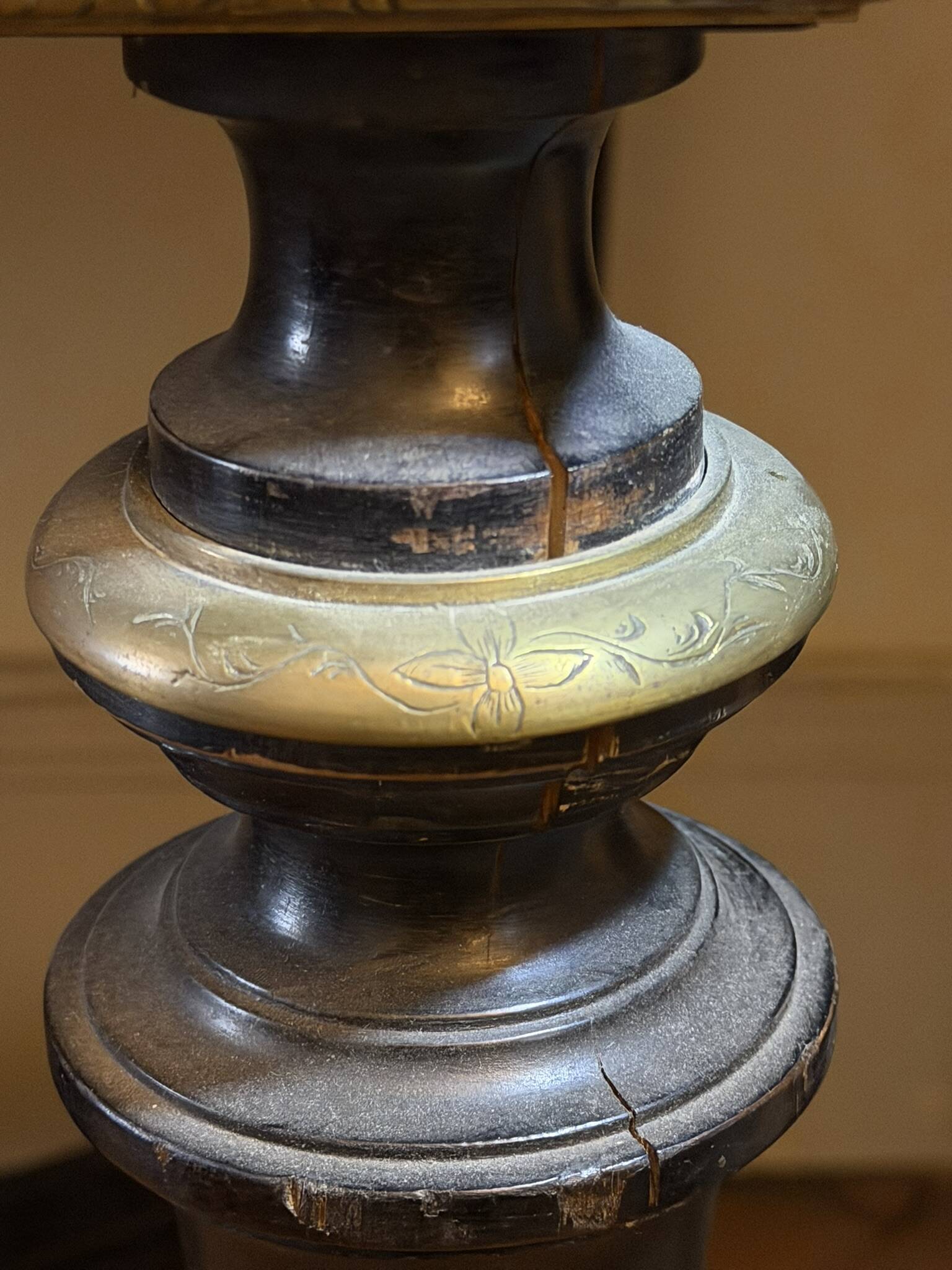 Napoleon III mahogany centre table