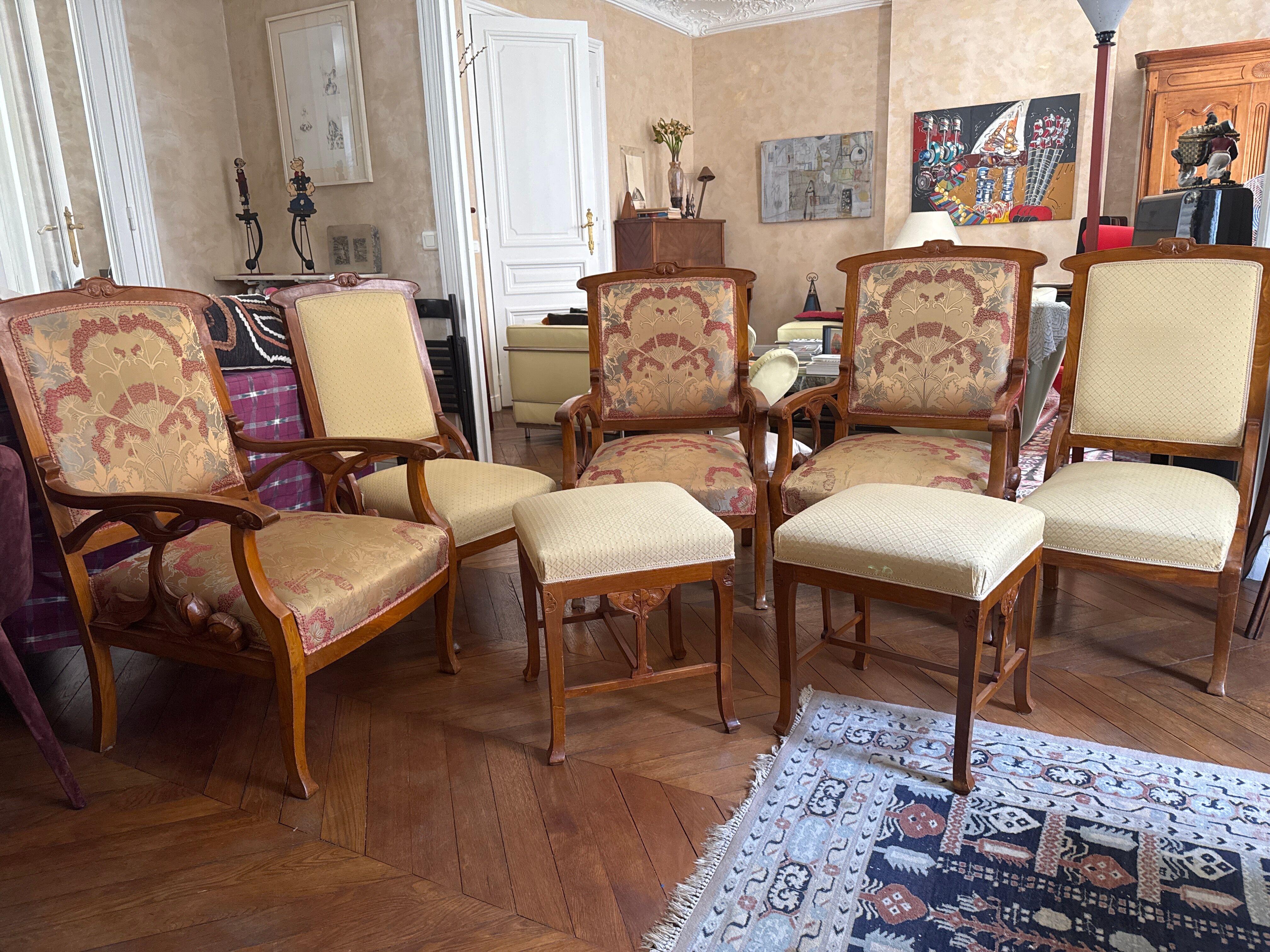 Salon 1900 signed by architect Basilé, 3 armchairs, 2 chairs, 2 ottomans.