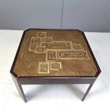 Table basse ou table d'appoint vintage en laiton gravé, années 1970