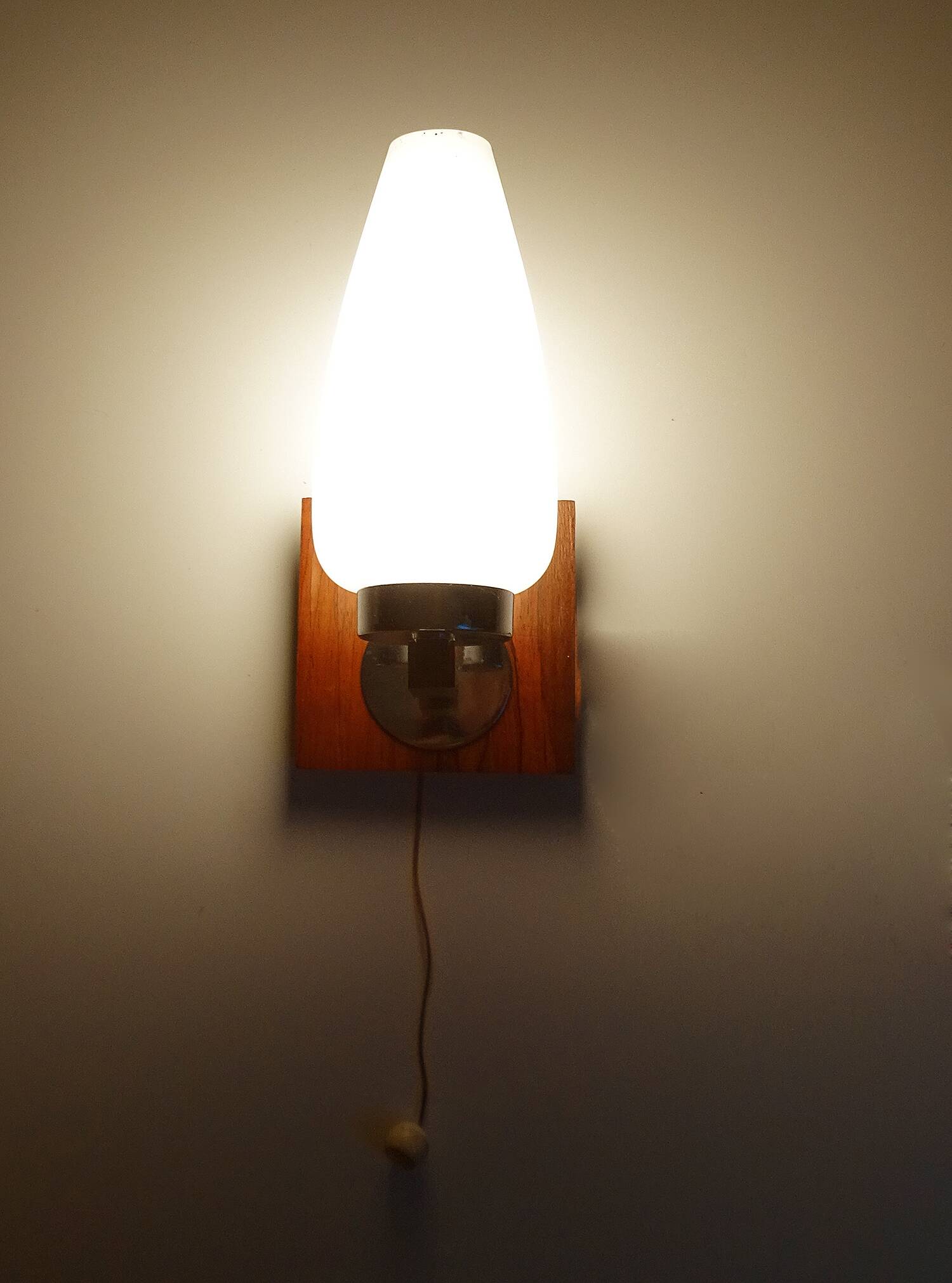 Vintage Scandinavian wall light