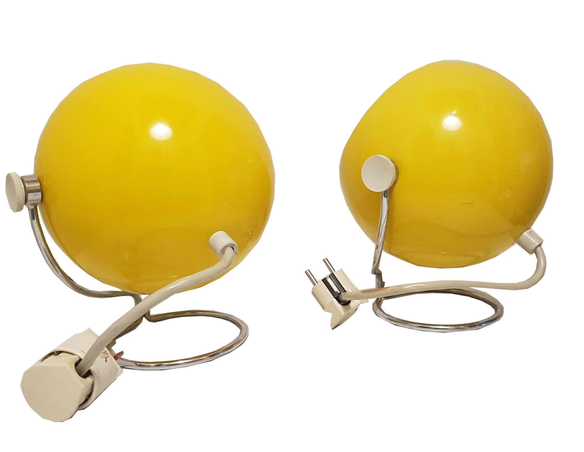 2 Eyeball table lamps